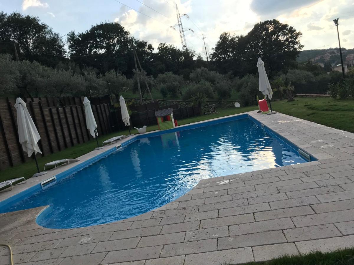 Aparthotel Colle Paciocco Tivoli Esterno foto