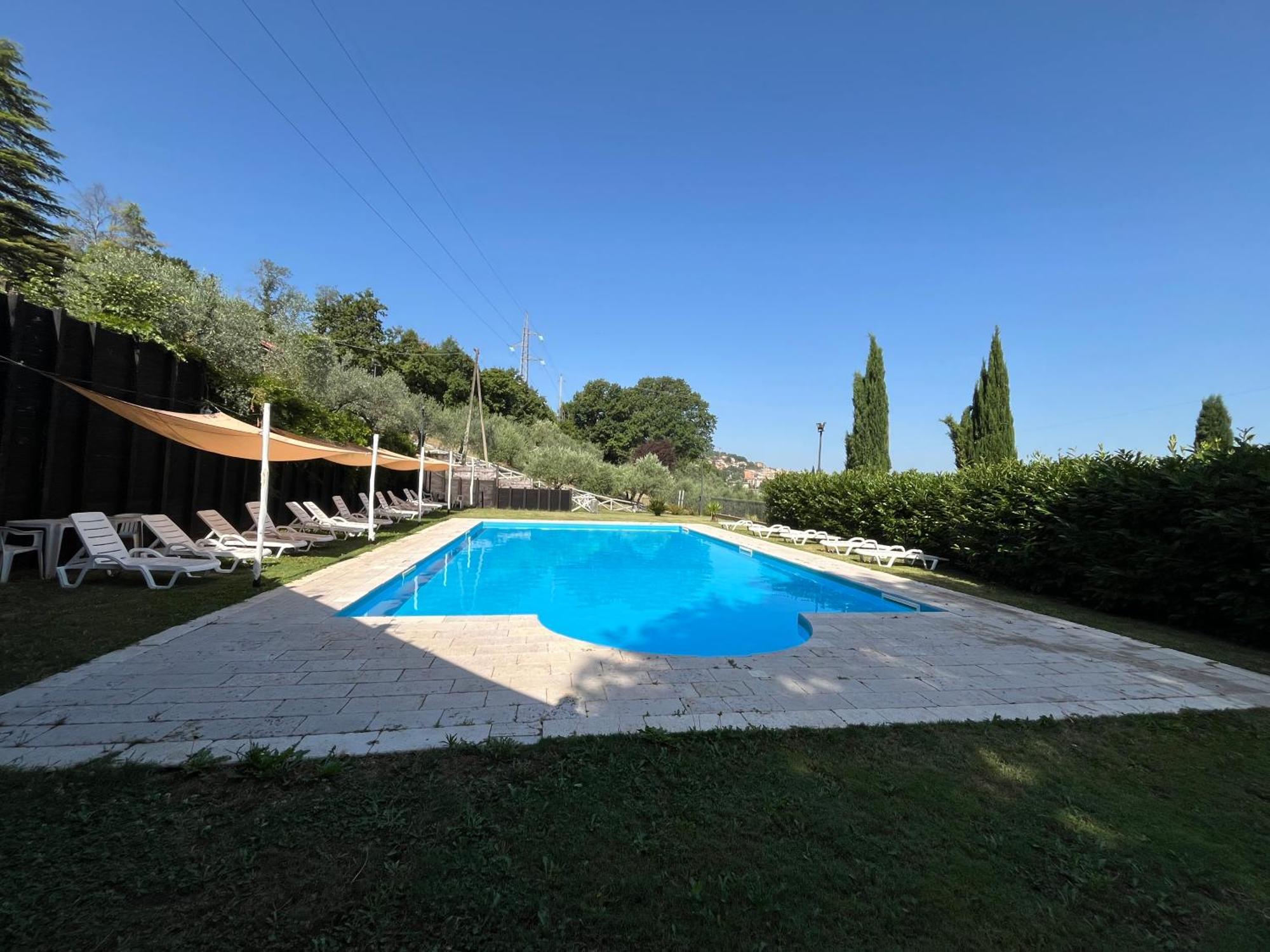 Aparthotel Colle Paciocco Tivoli Esterno foto